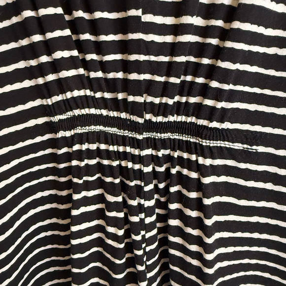 Women's Unbranded Dress Size 3X Black and White Striped - Picture 4 of 10